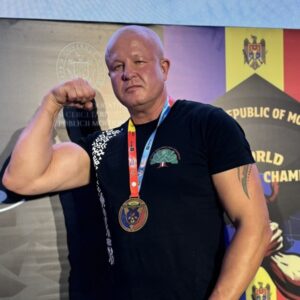Māris Kalējs ar 2024. gada Pasaules čempionāta zelta medaļu